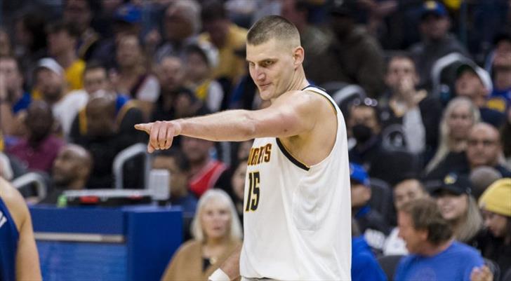 Jokic triple-double yaptı, efsane ismi geride bıraktı!