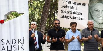 Kerem Alışık ve Sadri Alışık’ın anma töreninde duygusal anlar yaşandı