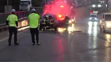 Kilometrelerce yol gidip aldığı cip, dönüş yolunda yandı