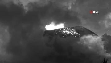 Popocatepetl Yanardağı’nda 3 yeni patlama