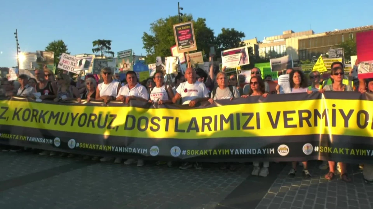 Hayvan Hakları Savunucuları, Hayvanları Koruma Kanunu’nu Protesto Etti