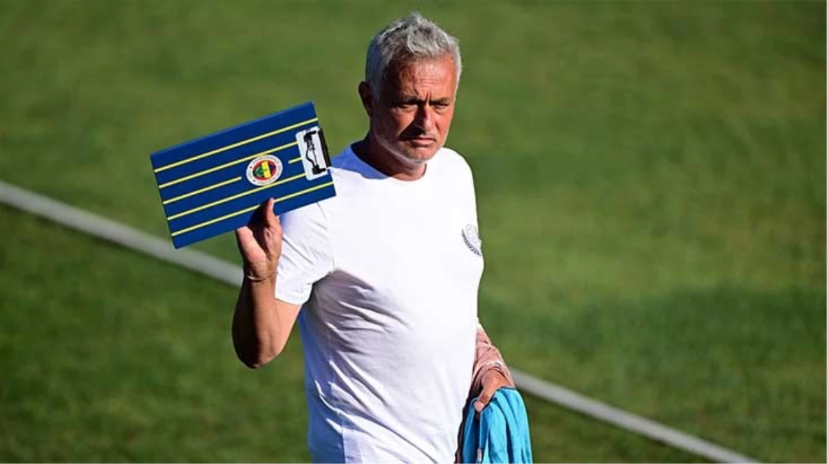 Mourinho’dan dikkat çeken değişiklik! İşte Fenerbahçe-Lugano maçının ilk 11’leri