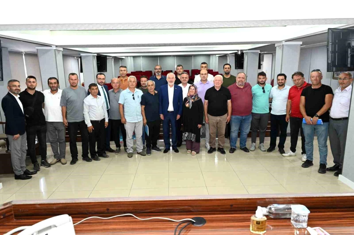 Isparta Belediye Başkanı Amatör Spor Kulüpleriyle Bir Araya Geldi