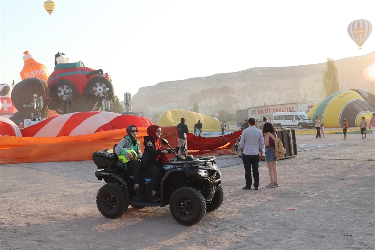 Türkiye Kültür Yolu Festivali’nde Figürlü Sıcak Hava Balonları Gökyüzünde Süzüldü